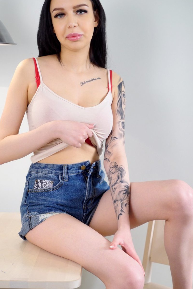 Оксана, 23 года, 1 размер груди